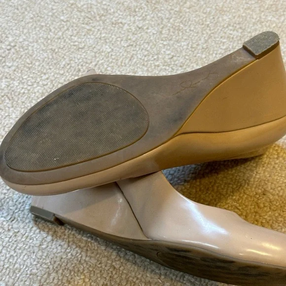 Jessica Simpson Tan Nude Wedge Heels - size 8 - Classic Style READ DESCRIPTION - Picture 6 of 13